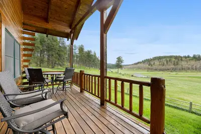 Image de Serene cabin getaway minutes from hiking, biking, Utv and snowmobile trails.