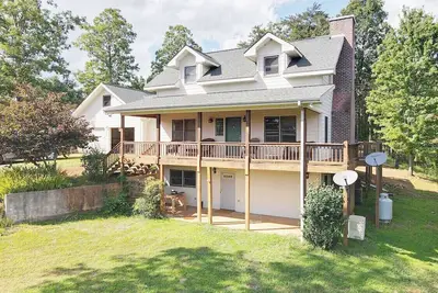 Image de Spacious Blue Ridge Mountain Home. Great location & beautiful views! New Hot Tub