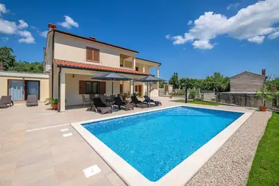 Image de Maison confortable à Labin avec WiFi