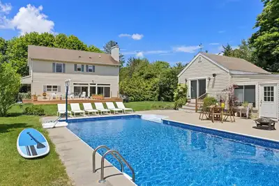 Image de Hamptons Remsenburg Beach House w/ pool house, zen/organic garden close to beach