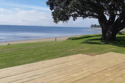 Image de Absolute Beach Front, 3 brm bach sleeps 6. Plus 5 person sleepout also available