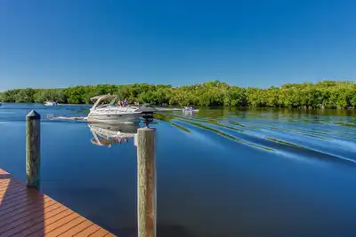 Image de Directement aux mangroves * l'accès du Golfe rêve * avec vue sur la réserve naturelle