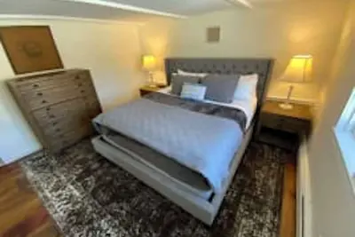 Image de Deluxe King, Living Room w/sofa bed & fireplace