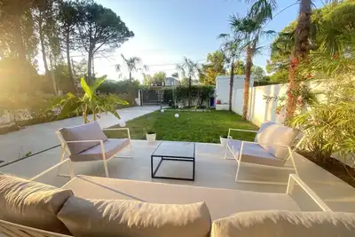 Image de White Beach Villa 1 - Luxury
