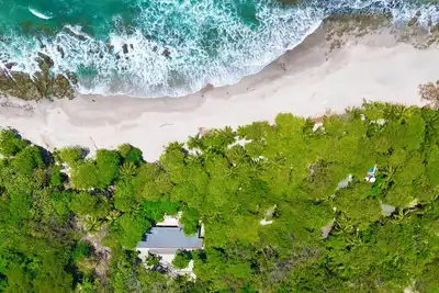 Beachfront Luxury- Casa Caricaco