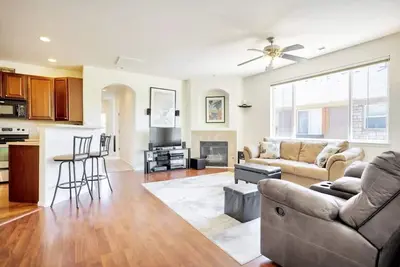 Image de Luxe Private Getaway Just North of Downtown Denver!