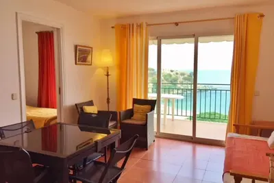 Image de Lp. B17 - Plage De La Fosca-Palamos-Ap. Pieds Dans L'Eau-Belle Vue Mer-4/6 Pers. -Parking-Wifi