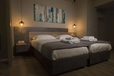 Image de \"Ares\" 5 guest Suite @ Wisdom Residence