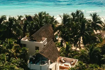 Image de Casa de las Palmas w/ Rooftop Patio ~ Mahayana, Stunning Luxury Villa w/ Best location on Tulum Beac. . .