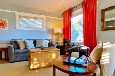Image de Waterfront Boutique Bungalow 3 Walk to Ferry to San Francisco Free Wifi Parking