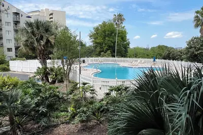 Image de 22 -The heart of International Dr / Universal