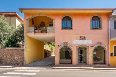 Maison de vacances \"Casa Vacanza de Dinu\" avec Wi-Fi, terrasses et jardin