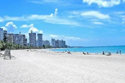 Image de Stylish Beach Apt Near Calle Loiza - Parking, Wi-Fi