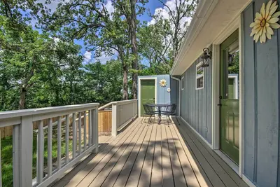 Image de Omaha Apartment 3 Mi to Cricket Creek Marina!