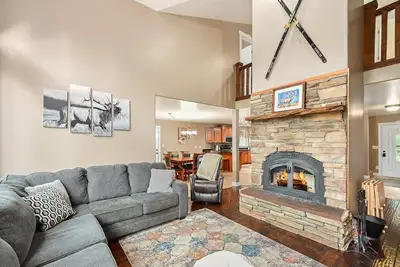 Image de Huge Off-Grid Cabin in Remote Aspen Grove 20 Miles N of Flagstaff + Fast StarLink WiFi