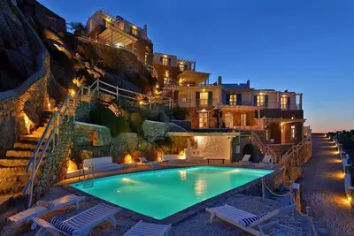 Image de Luxury Mykonos Villa Thelgo 1| Shared Pool | Sleeps 10 | 4 Bedrooms | 4 Bathrooms | Psarou