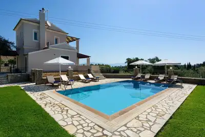 Image de Luxury Corfu Villa | Villa Lemonia | Private Pool | 5 Bdr | Dassia