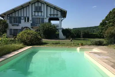 Image de Gite with pool close to the pyrenees & ancient Abbey of Saint Sever de Rustan