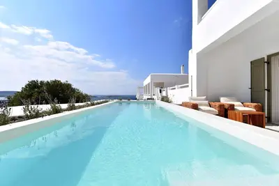 Image de Luxury Paros Villa | Villa Kallihroe | Privacy & Luxury | Private Pool | Sleeps 10 | Glisidia