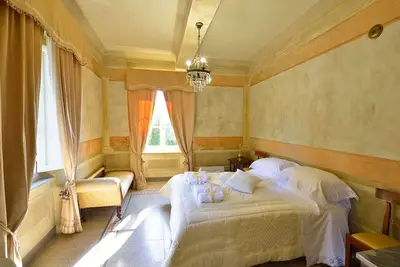 Image de Elegant Villa With Frescoes And Private Park