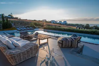 Image de Luxury Paros Villa | Sea View Villa | 4 Bedrooms | Close to Golden Beach & Access to Swimming Pool | Tserdakia