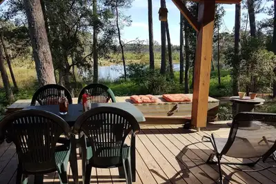 Image de Un petit paradis sous les pins. Grande terrasse couverte
