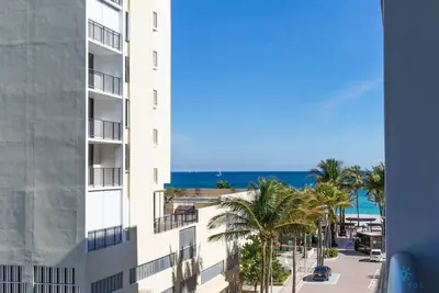 Image de Best Stay| Rooftop Pool|Hollywood Beach Board–walk