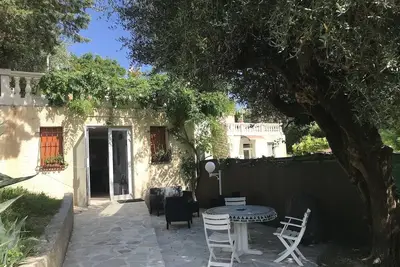 Image de Sous l'Olivier, dépendance de 50m2 tout équipée