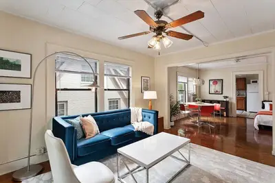 Image de The 1925 - Monthly Rental - Walk Everywhere!