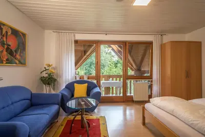 Image de Appartement confortable \"Konrad Schielin\" avec vue sur les montagnes, Wi-Fi et balcon