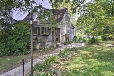 Image de Enchanting Family House w/ Balcony < 3 Mi to Wvu!