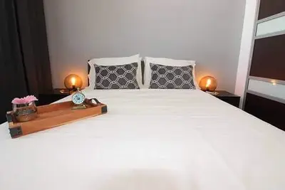 Image de Fast WiFi-Walk to Markets, Pharmacy, Eateries (A2)