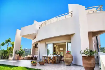 Image de Villa de luxe en Crete | Villa Blanche | 4 chambres | Une courte promenade a la plage | Agios Nikola