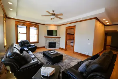 Image de Downtown Northport walking distance to everything including a fabulous beach!