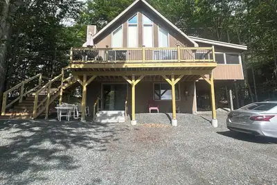 Image de 4 Season Lakeview Chalet in The Hideout Gated Community!