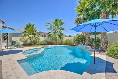 Image de Modern Azure Home w/ Beautiful Patio, Pool & Spa!