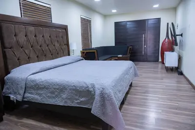Image de Appartement loft moderne pour deux personnes avec facture