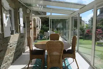 Maison de charme 3* avec Wifi, jardin clos, véranda, à 350m du port à Perros-Guirec