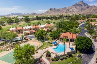 Biltmore's 12th green is in your back yard