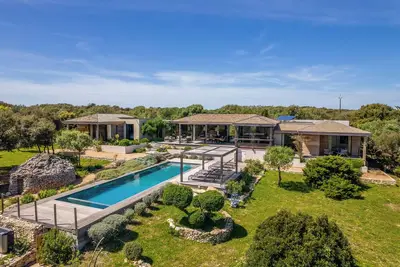 Image de Magnifique villa neuve, vue mer sur îles Lavezzi, proximité golf de Sperone