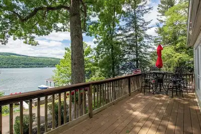 Image de Golden Retreater: Pet Friendly on Keuka Lake!
