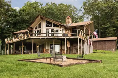 Image de Beautiful Mountain Getaway - Best Deck in the Mountains.