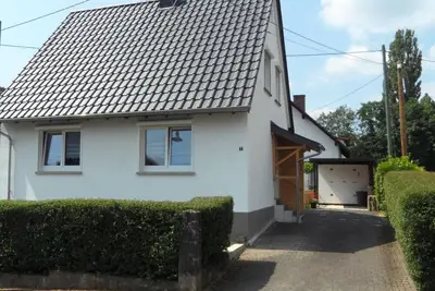 Image de Ferienhaus am Felsen - Ferienhaus, Dusche, Wc, 3 Schlafräume