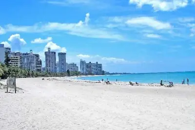 Image de Beach Getaway Walk to Bayside & Resto - Sleeps 4