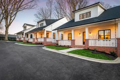 Image de Oakhurst Cottage #2 Close to Uptown Charlotte