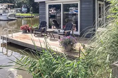 Image de Beau bateau 1 chambre à Winsum