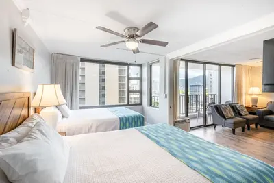 Image de Breezy 12th Floor Waikiki Condo with Free Parking