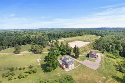 Image de Timeless Renovated Pre-Civil War Guest House