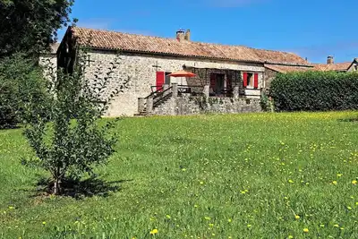Image de Magnifique propriété Aveyronnaise sur un terrain clos et sécurisé de 2 700m2.