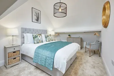 Image de Host & Stay | Dunsley Chapel